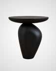 Organisk sort sidebord i mat finish med skulpturel base