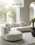 Nordisk sidebord og piedestal i stilrent design til blomster, vase eller dekoration